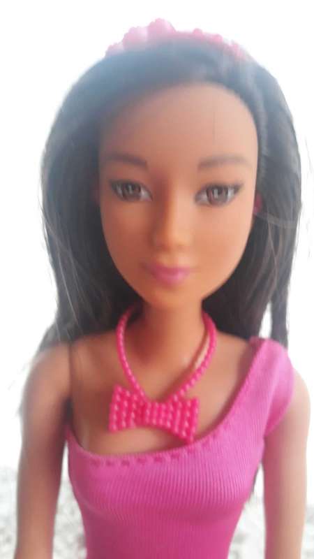 Asian Barbie 2015 - Mint condition