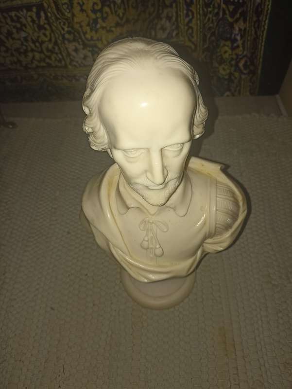 Shakespeare Bisque