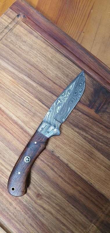 Handmade Damascus hunting knife