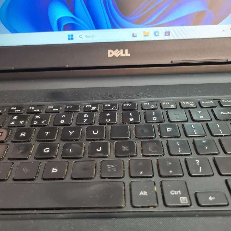 Dell Core i5 7th Gen laptop (Windows 11)