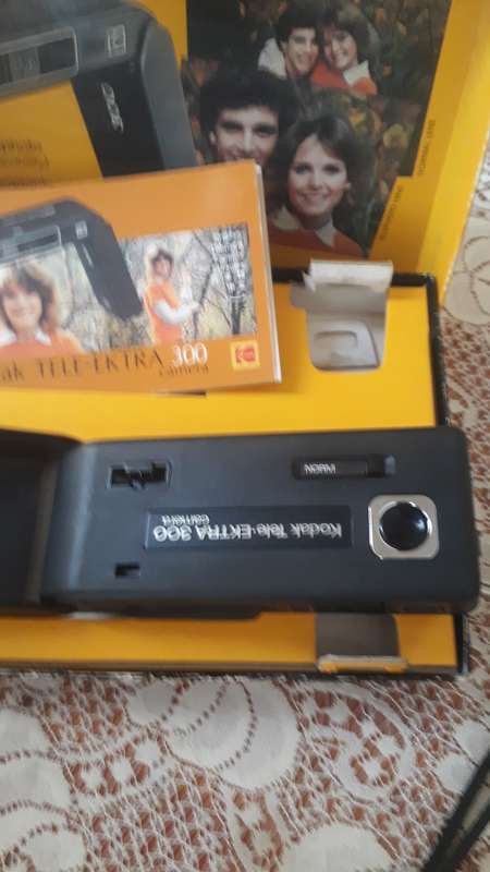 VINTAGE Kodak Tele-Extra 300 with Kodak 100 Flash Unit in original boxes - for a collector!!!!