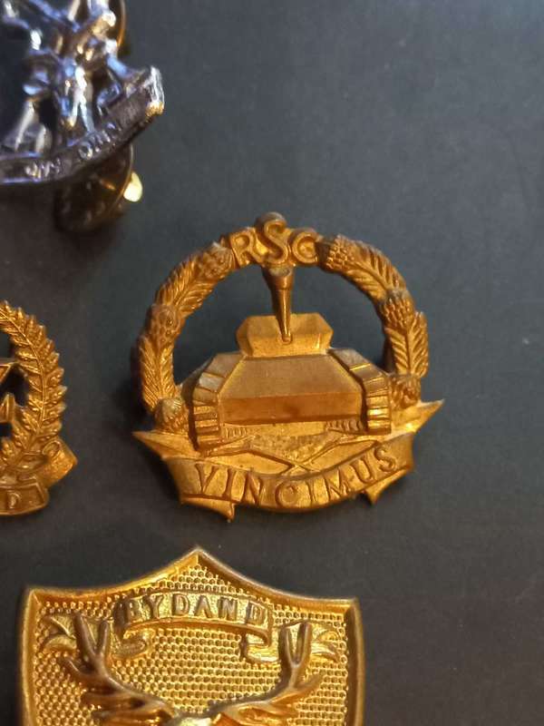 6 Vintage Military badges