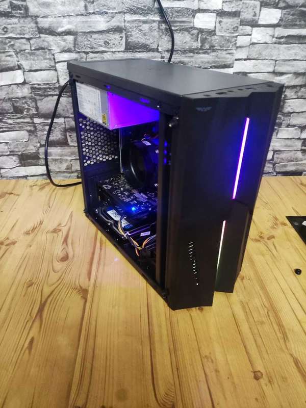 Custom Built i7 4790 PC**AMD RX560 Graphics Card**16GB DDR3 Ram**240GB SSD**1000GB HDD