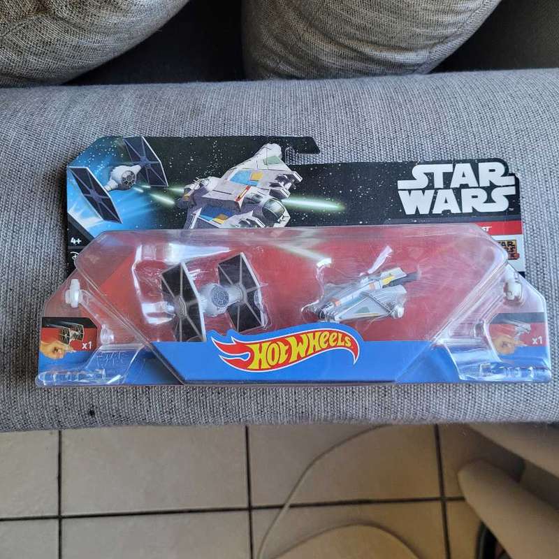 Hotwheels Star Wars Tie Fighter vs Ghost