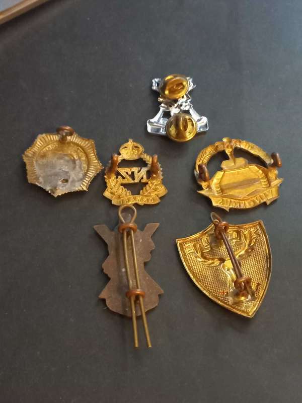 6 Vintage Military badges