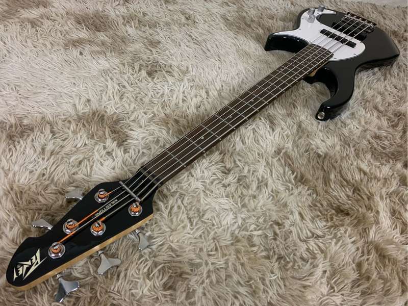 Peavey Milestone Bass Guitar 5-String