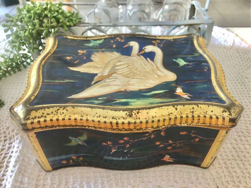 Large vintage tin