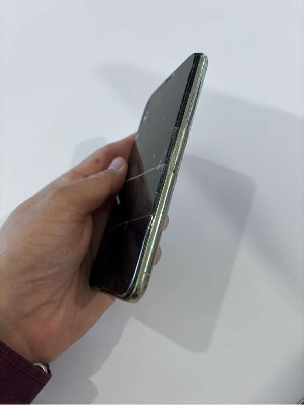 iPhone X 256gb ***Screen Cracked