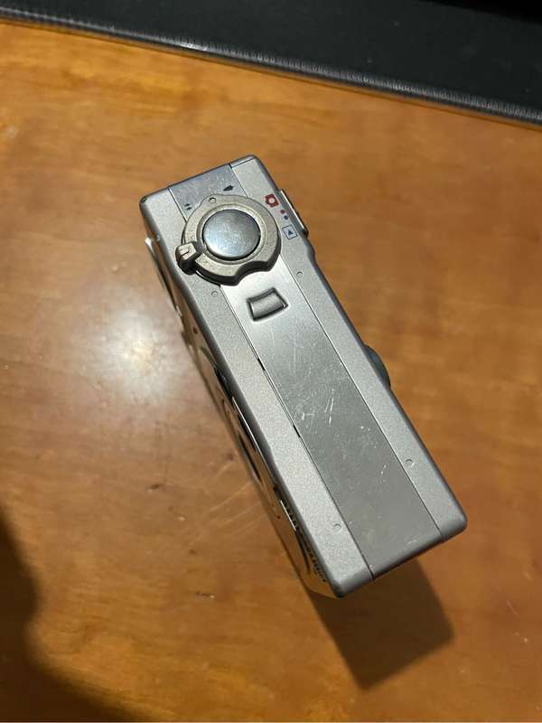 Canon Ixus
