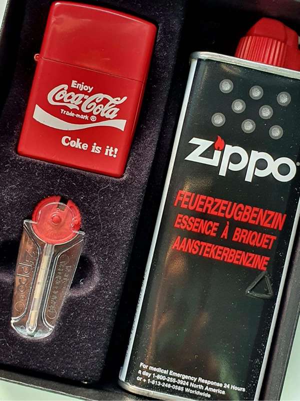 ORIGINAL ZIPPO COCA-COLA LIGHTER + FLINTS & PETROLEUM CAN IN BOX - RARE RARE RARE