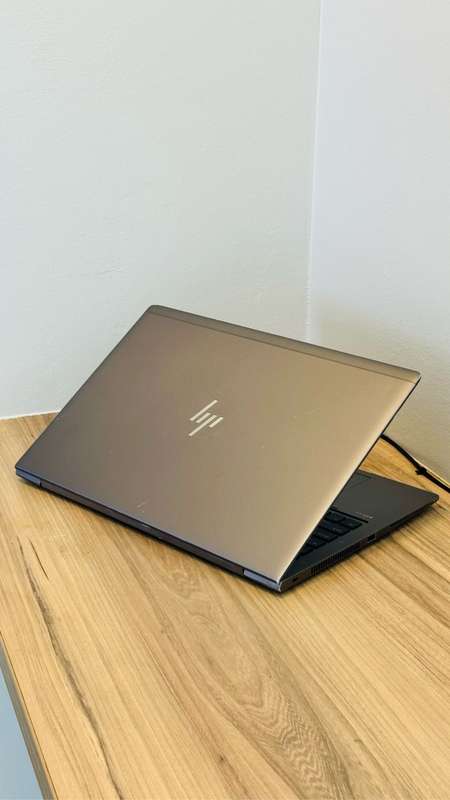 HP ZBook G6 15.6-inch FHD Mobile Workstation - Intel Core i7-8565U 1TB NVME  24GB RAM AMD Radeon Pro