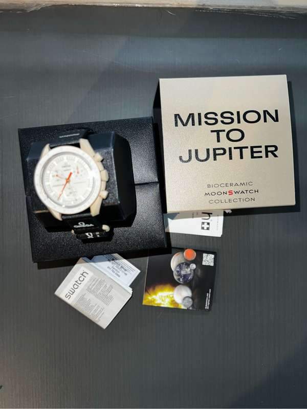 Swatch Omega Moonswatch