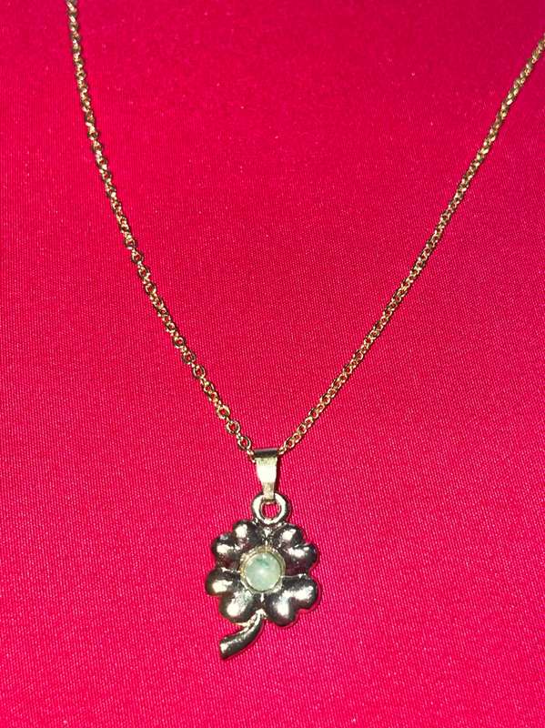 18ct Gold Plated Green Adventurine Patricius Clover Pendant Necklace