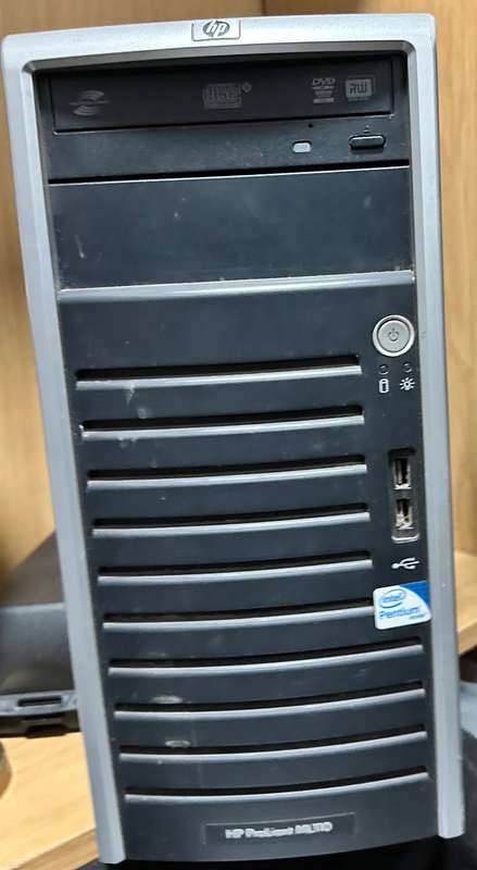 HP PROLIANT ML110