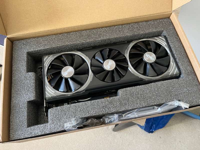 Sapphire Radeon RX Vega56 nitro+ 8gb