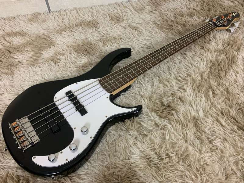 Peavey Milestone Bass Guitar 5-String