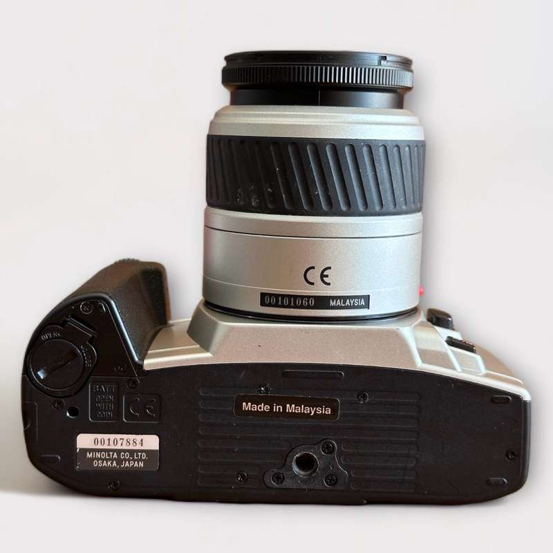 Minolta Dynax 404si 35mm Film Camera