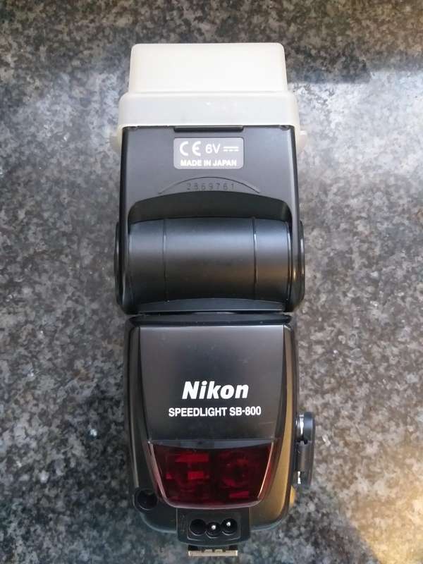 Nikon sb-800 speedlight (excellent condition). Selling for R1600!!!