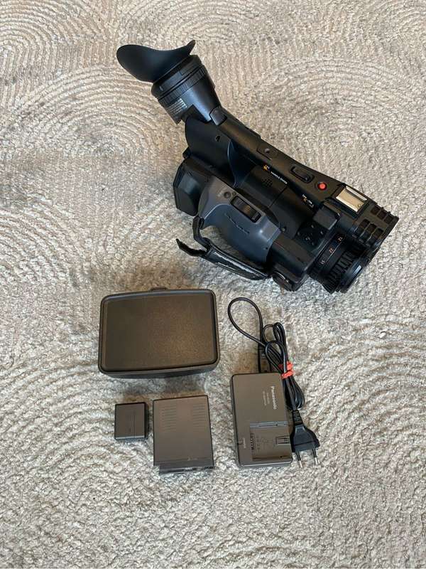 Panasonic HMC151E Camera