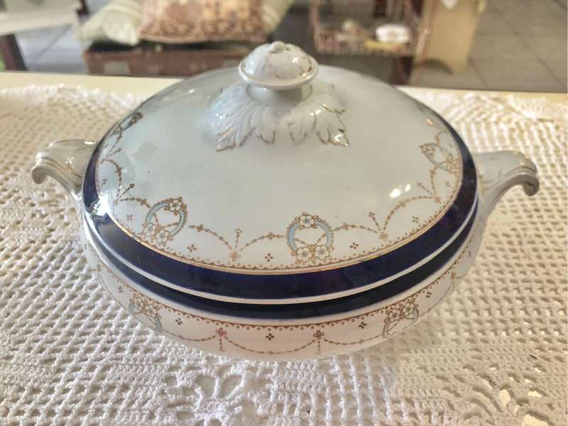 Ceramic tureen
