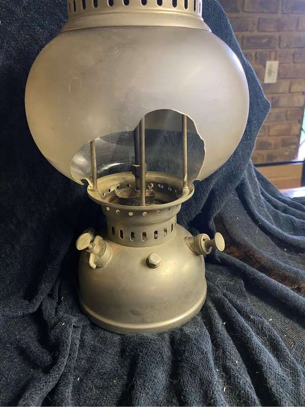 Vintage Optimus 200P lamp