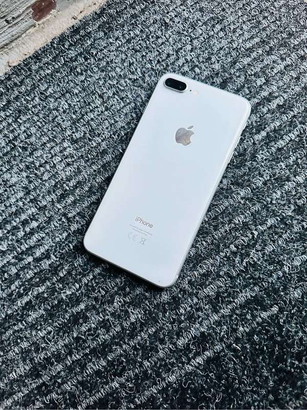 Apple iPhone 8 Plus 64GB Silver - Excellent Condition