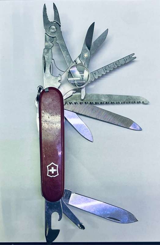 Swiss mulitool pocket knife