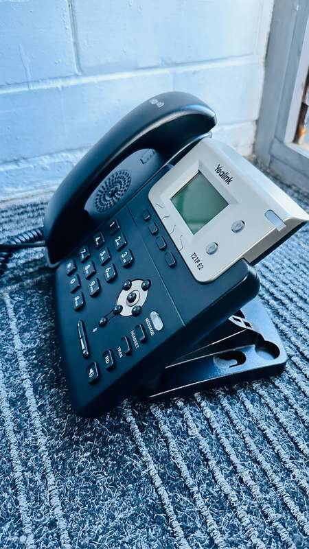 Yealink T21P E2 HD IP Phone POE (WTH POWER SUPPLY)