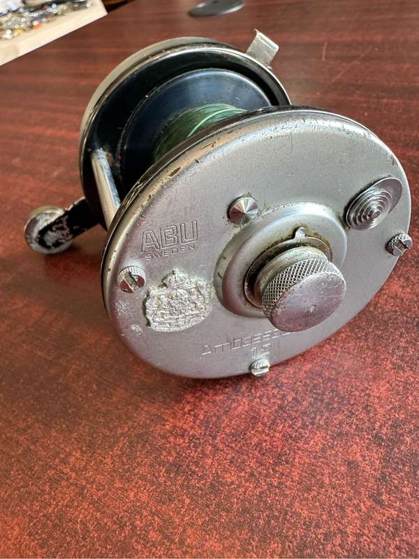 Abu Ambasadeur 12 fishing reel