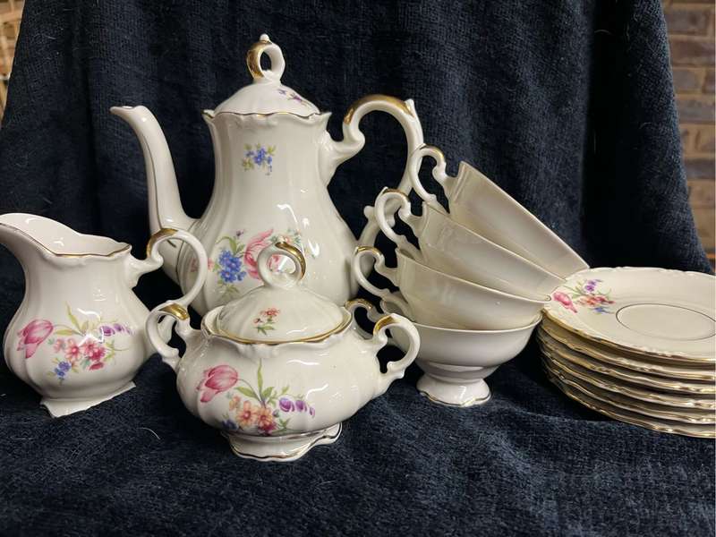 MEISSEN ALKA BAVARIAN TEA SET, CHILD'S MINIATURE SET