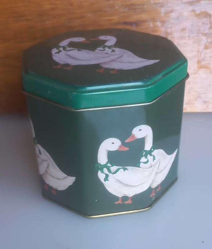 Duck tin