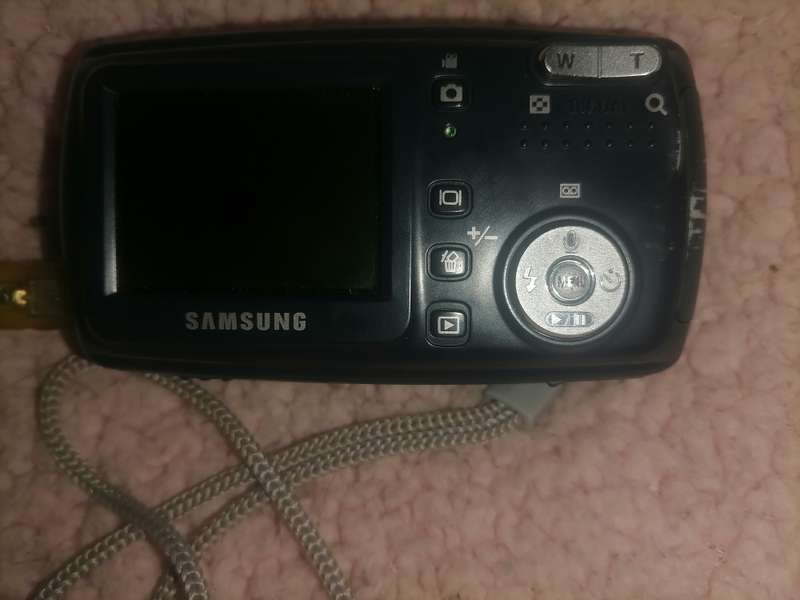 Samsung digimax battery operated camera