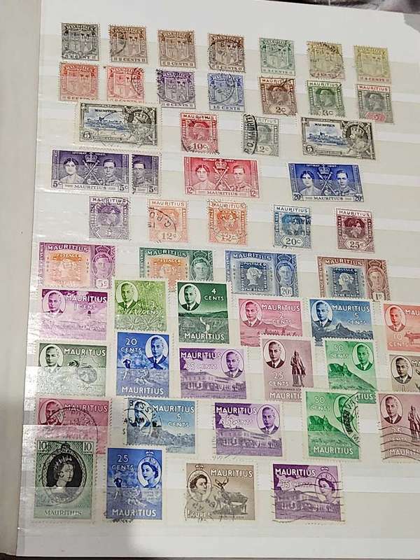 British Empire - HUGE value incl. many QVs - in Stunning 16-page Kabe album
