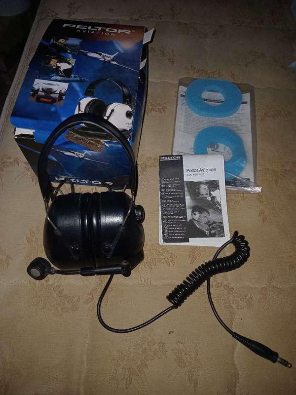 Helicopter headset, make: Peltor Aviation, Model No. 8103