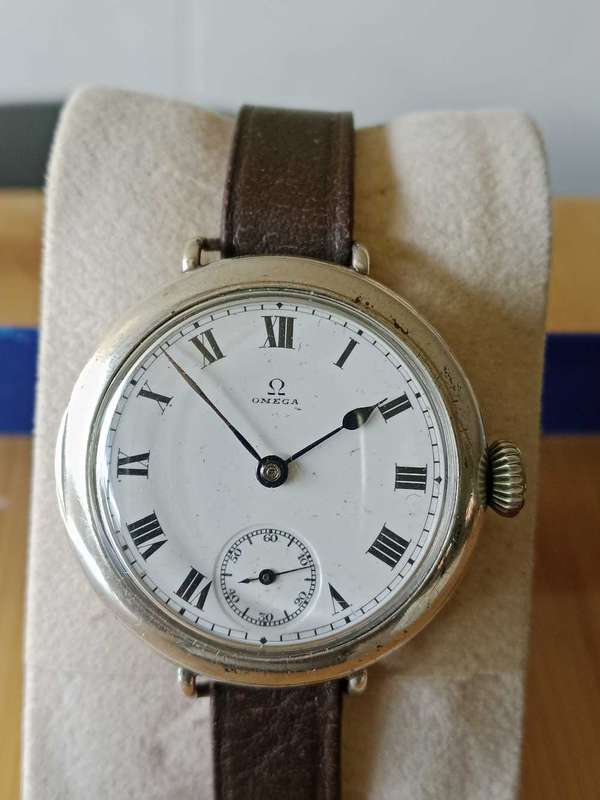 Vintage men's world war trench omega watch