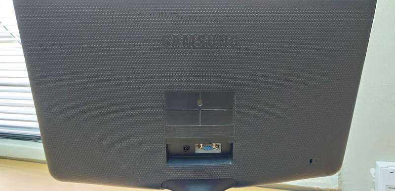 Samsung SyncMaster SA100 18.5 inch LCD Monitor