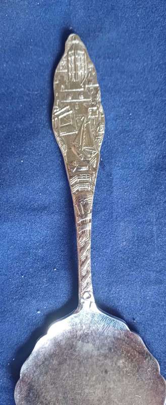 Elwezetta cake lifter