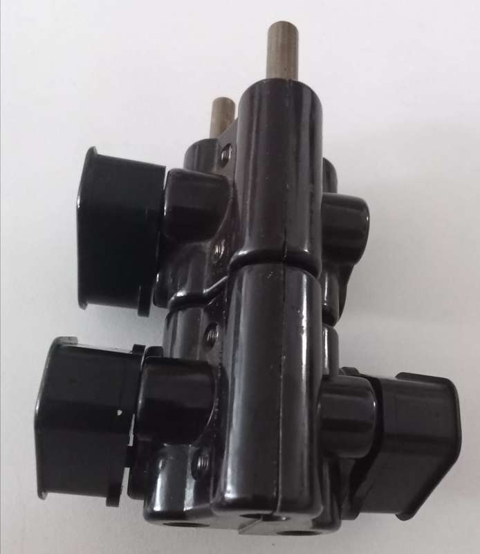 VINTAGE ADAPTER PLUGS
