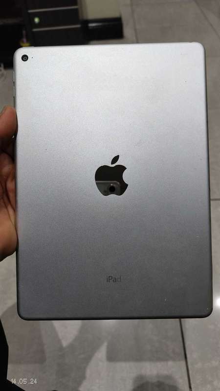Apple iPad Air 2 32GB WiFi only Silver (Pre Owned)