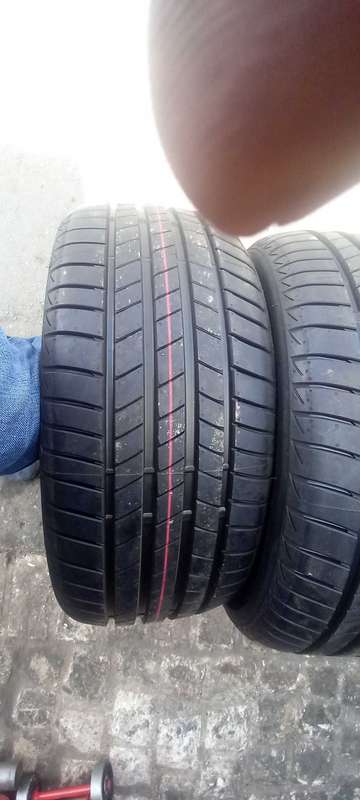 225 /45/17 Bridgestone tyres. NEW