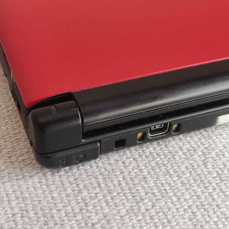 Nintendo 3ds XL Console +Charger