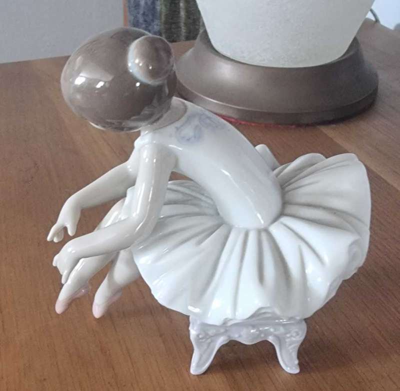 Little Ballerina I, Lladro 8125