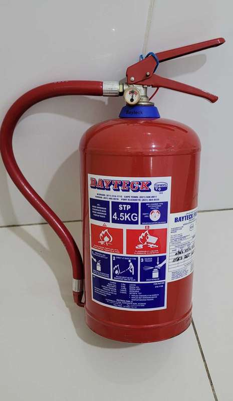 4.5Kg Full Fire Extinguisher  (Last Serviced 6/16)