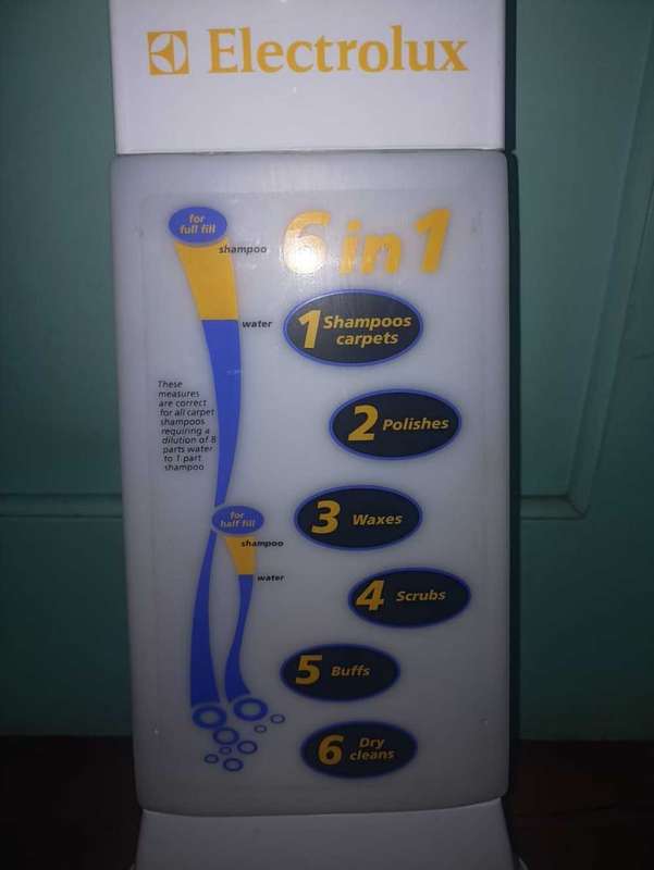 ELECTROLUX 6 in 1 carpet shampooer