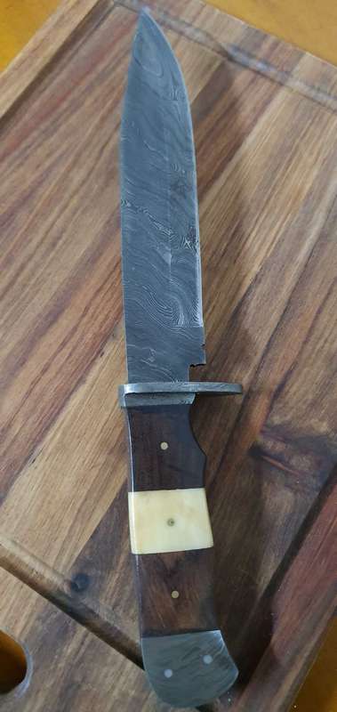Beautiful Handmade Damascus Bowie Knife