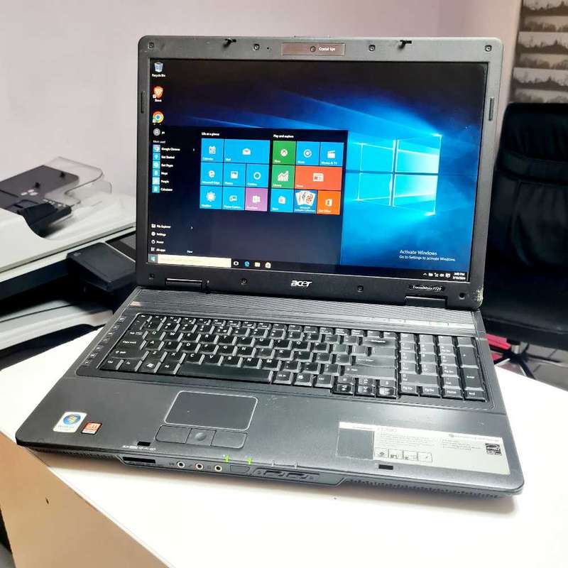 Intel 4GB/500GB Core 2 Duo Mobile T7100 Acer Travel Mate 7720 laptop (Read)