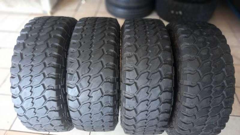285/70/17(4) Desert Hawk tyres. 70% life