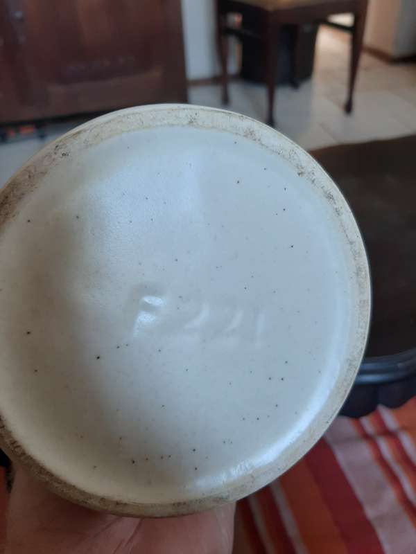 Earthenware container
