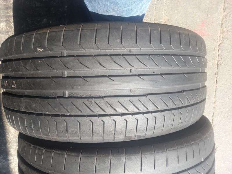 285/45/21 × 2 Continental used tyres. 70% life