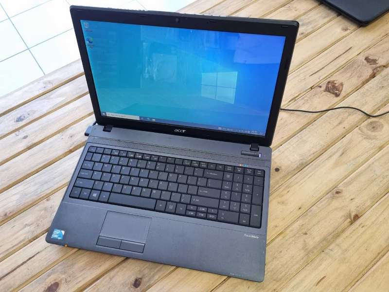 Acer Travel Mate Core i3 Business Spec Laptop/ 6GB RAM/ 320GB HDD/ Windows 10 Pro